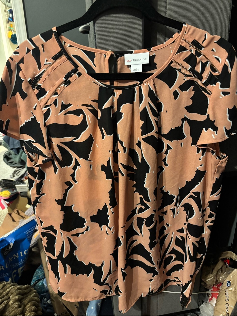 Liz Claiborne Peach and Black Floral Blouse Large